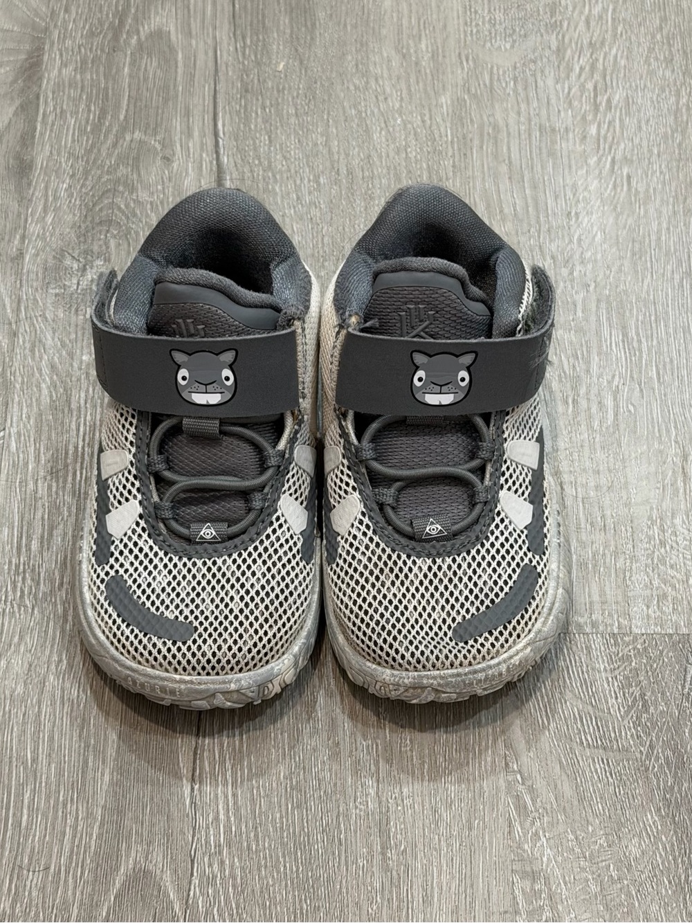 Nike Kyrie Toddler Boy 6c Gray and Black Mesh Sneakers with Hook-and-Loop Strap